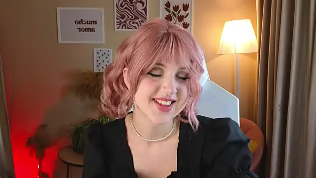 luna son online show from 10/10/25, 09:14