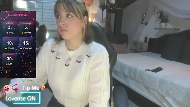 sophialyh 1 online show from 04/28/26, 03:39