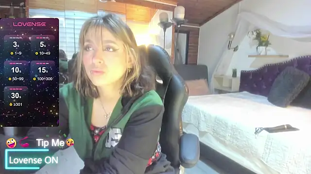 sophialyh 1 online show from 05/11/26, 01:06