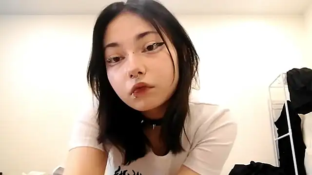 Beeping Creature online show from 10/12/25, 09:19