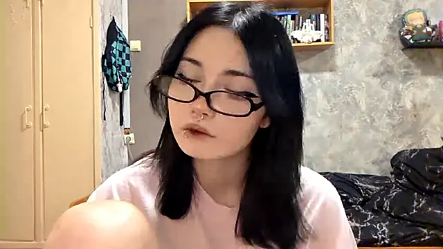 Beeping Creature online show from 11/12/25, 03:01