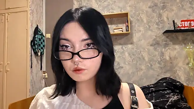 Beeping Creature online show from 12/18/25, 03:29