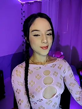 Snapshot of tamara_vald chatting on 10/12/25, 08:52 tamara vald online show from 10/12/25, 08:52