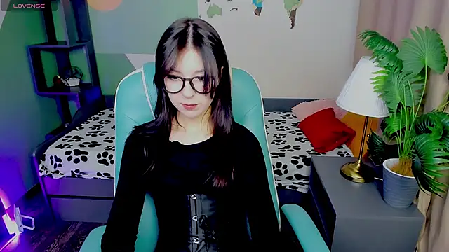 Azaliya Haze online show from 11/19/25, 08:20