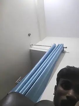 Snapshot of kiddoo99 chatting on 11/14/25, 07:12 kiddoo99 online show from 11/14/25, 07:12