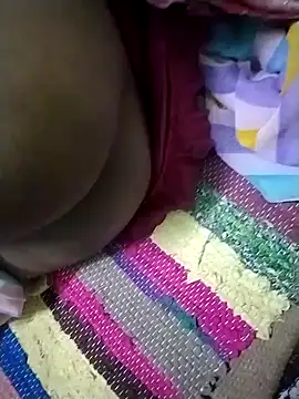 Snapshot of RED_Queen_6 chatting on 10/04/25, 05:33 RED Queen 6 online show from 10/04/25, 05:33