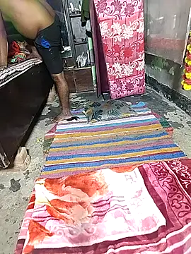 Snapshot of RED_Queen_6 chatting on 11/22/25, 02:49 RED Queen 6 online show from 11/22/25, 02:49