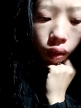 Snapshot of Khanhu_xx chatting on 02/05/26, 12:04 Khanhu xx online show from 02/05/26, 12:04