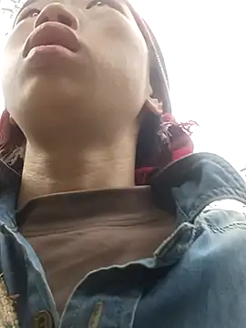 Snapshot of Khanhu_xx chatting on 02/15/26, 07:05 Khanhu xx online show from 02/15/26, 07:05