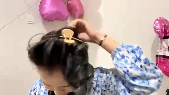 CarollFalick online show from 10/24/25, 12:12