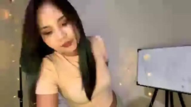 CarollFalick online show from 12/14/25, 12:32