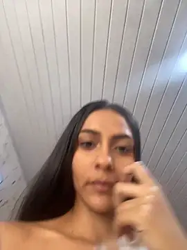 miluwatson online show from 10/10/25, 06:29