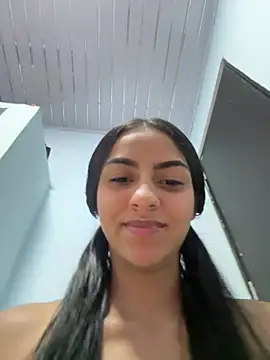 Snapshot of miluwatson chatting on 02/19/26, 06:15 miluwatson online show from 02/19/26, 06:15