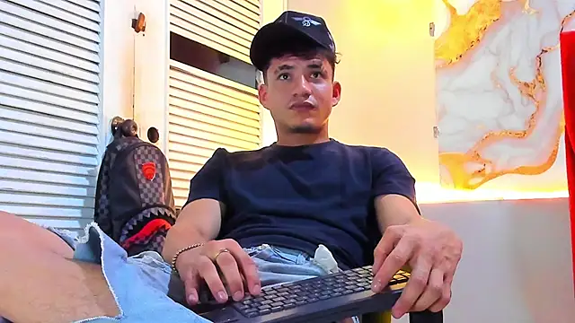 daniscot online show from 11/28/25, 04:04