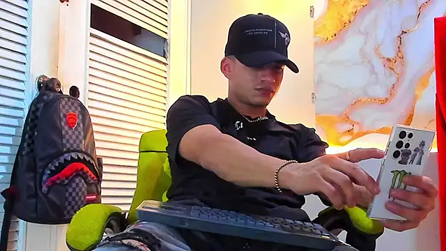 daniscot online show from 11/29/25, 08:12