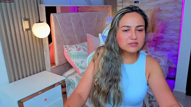 lila cute1 online show from 11/14/25, 05:00