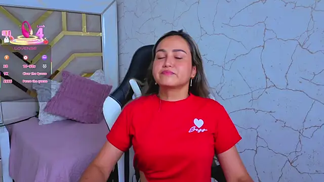 lila cute1 online show from 11/19/25, 07:14