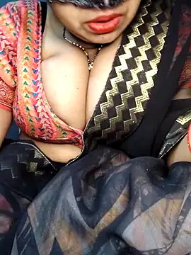 Snapshot of Hot__bhabhi_99 chatting on 05/17/26, 03:48 Hot bhabhi 99 online show from 05/17/26, 03:48