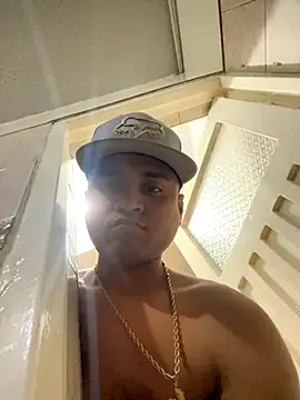 Snapshot of morenito_00987 chatting on 10/23/25, 10:41 morenito 00987 online show from 10/23/25, 10:41