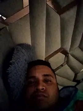 Snapshot of morenito_00987 chatting on 01/17/26, 03:17 morenito 00987 online show from 01/17/26, 03:17