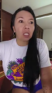 Snapshot of Talia__velvet chatting on 03/25/26, 12:49 Talia velvet online show from 03/25/26, 12:49