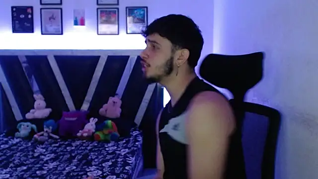 Snapshot of Sebasxxl12 chatting on 10/03/25, 04:09 Sebasxxl12 online show from 10/03/25, 04:09