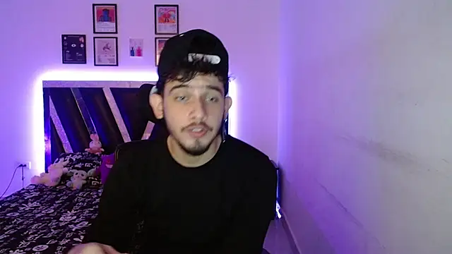 Snapshot of Sebasxxl12 chatting on 10/08/25, 01:47 Sebasxxl12 online show from 10/08/25, 01:47