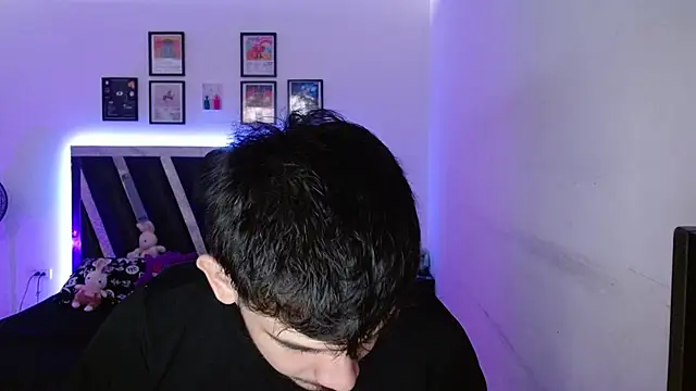 Snapshot of Sebasxxl12 chatting on 10/18/25, 01:34 Sebasxxl12 online show from 10/18/25, 01:34