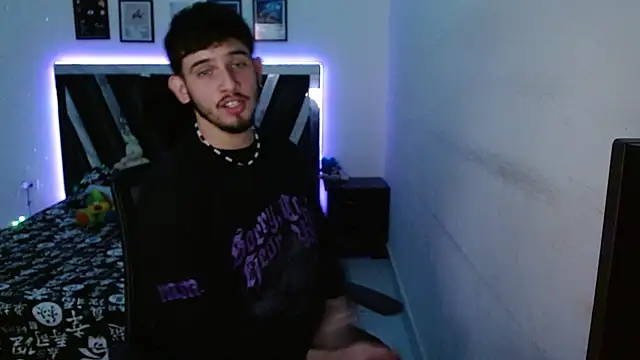 Snapshot of Sebasxxl12 chatting on 11/26/25, 09:49 Sebasxxl12 online show from 11/26/25, 09:49