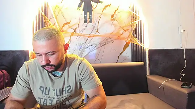 Snapshot of isaac_franko chatting on 10/26/25, 09:31 isaac franko online show from 10/26/25, 09:31