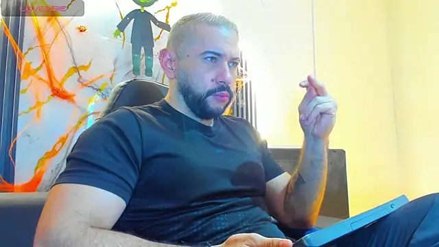 Snapshot of isaac_franko chatting on 10/28/25, 09:06 isaac franko online show from 10/28/25, 09:06