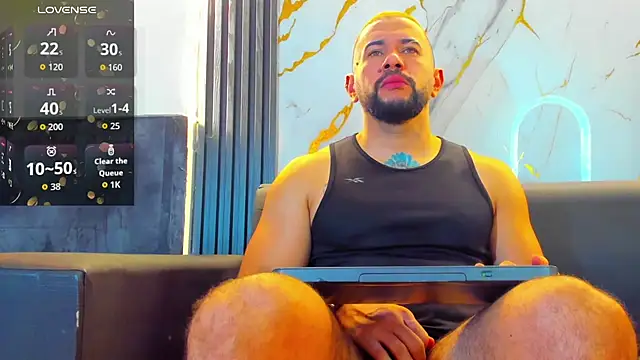 Snapshot of isaac_franko chatting on 11/11/25, 09:15 isaac franko online show from 11/11/25, 09:15