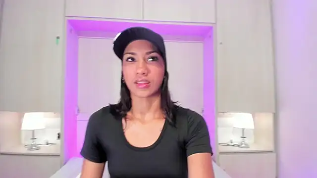 AnahiCollins online show from 06/17/26, 11:34
