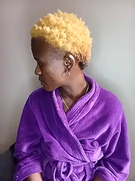 Snapshot of SweetMelodyXXX chatting on 10/31/25, 07:53 SweetMelodyXXX online show from 10/31/25, 07:53