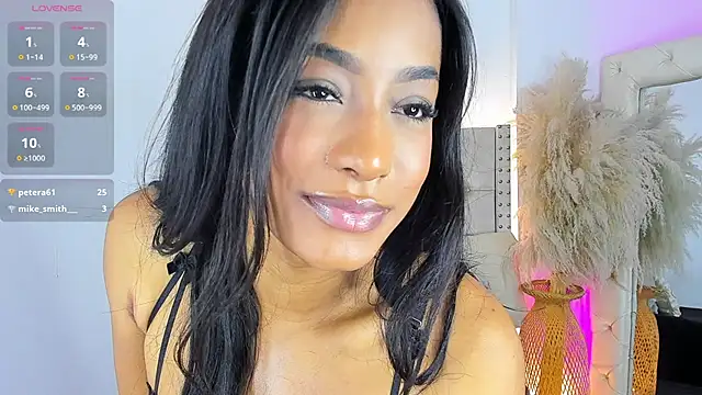 Snapshot of mia_juicy_ chatting on 09/28/25, 08:25 mia juicy online show from 09/28/25, 08:25