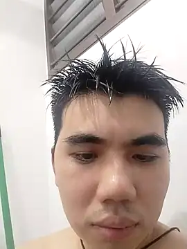 Snapshot of henry9933 chatting on 10/31/25, 11:55 henry9933 online show from 10/31/25, 11:55