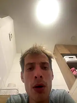 Snapshot of hot97411 chatting on 10/22/25, 04:02 hot97411 online show from 10/22/25, 04:02