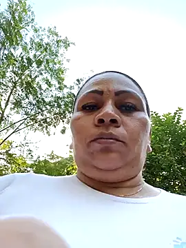 Snapshot of Dirty_Candy chatting on 11/27/25, 12:18 Dirty Candy online show from 11/27/25, 12:18