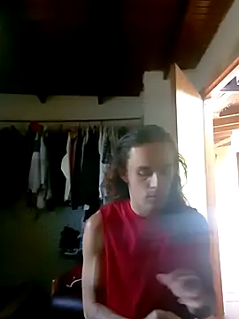 Snapshot of monroedelrey chatting on 12/17/25, 05:41 monroedelrey online show from 12/17/25, 05:41