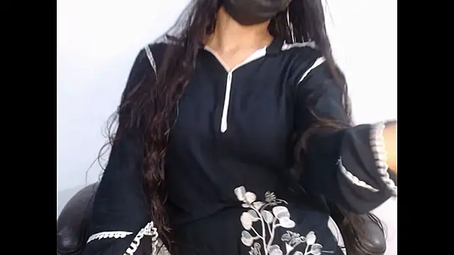 Snapshot of sexy_yuvi chatting on 09/30/25, 05:12 sexy yuvi online show from 09/30/25, 05:12