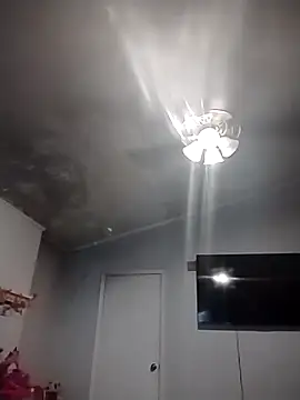 Snapshot of Mochalatte21 chatting on 09/28/25, 04:45 Mochalatte21 online show from 09/28/25, 04:45