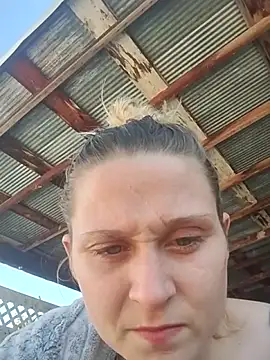 Snapshot of Queen2454 chatting on 09/28/25, 06:57 Queen2454 online show from 09/28/25, 06:57