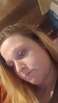 Snapshot of Queen2454 chatting on 03/09/26, 12:09 Queen2454 online show from 03/09/26, 12:09