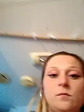 Snapshot of Queen2454 chatting on 03/31/26, 12:45 Queen2454 online show from 03/31/26, 12:45