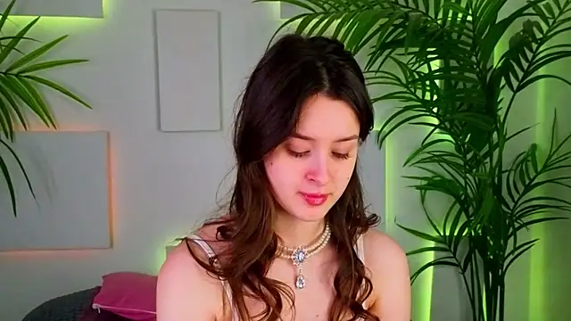 EvaSwen online show from 12/20/25, 09:00