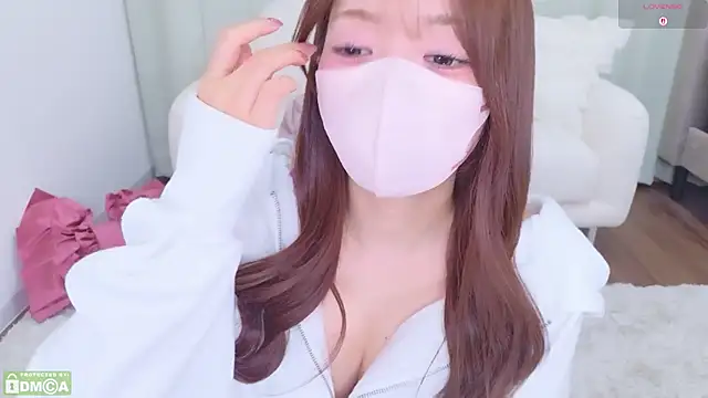 Snapshot of Seira__nn chatting on 06/17/26, 03:57 Seira nn online show from 06/17/26, 03:57