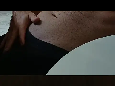 Snapshot of Garoto018 chatting on 02/24/26, 05:33 Garoto018 online show from 02/24/26, 05:33