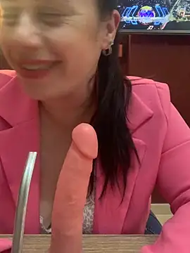 Snapshot of Amarteverdaderamente chatting on 10/24/25, 11:34 Amarteverdaderamente online show from 10/24/25, 11:34