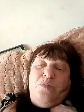 Apeesynka55211 online show from 05/13/26, 12:02