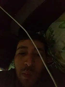 Snapshot of Valen_Squirt04 chatting on 10/08/25, 05:32 Valen Squirt04 online show from 10/08/25, 05:32